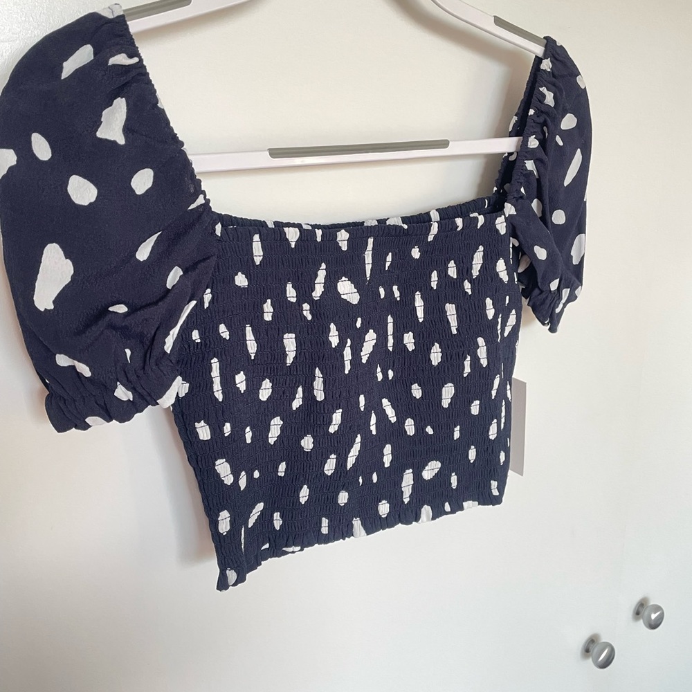 BNWT Wilfred New Smocked Blouse - Picture 8 of 12